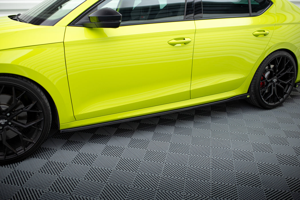 Maxton Design Side Skirts Diffusers V.2 Skoda Octavia RS Mk4