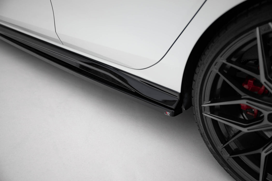 Maxton Design Side Skirts Diffusers V.4 Volkswagen Golf GTI / GTE / GTI Clubsport / GTD / R-Line Mk8