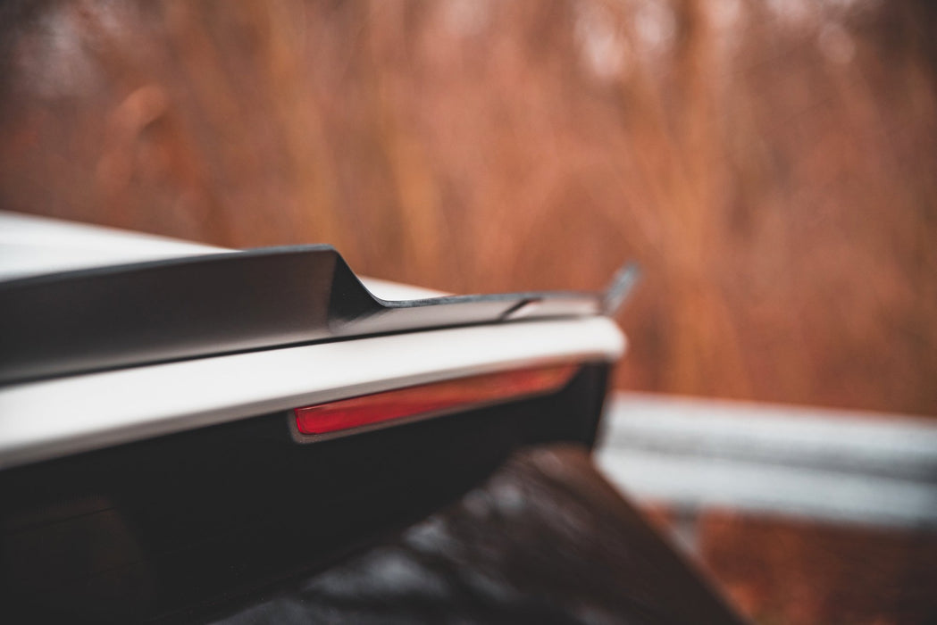 Maxton Design Spoiler Cap V.2 Volkswagen Golf GTI / GTE / GTD / R-Line / R Mk8