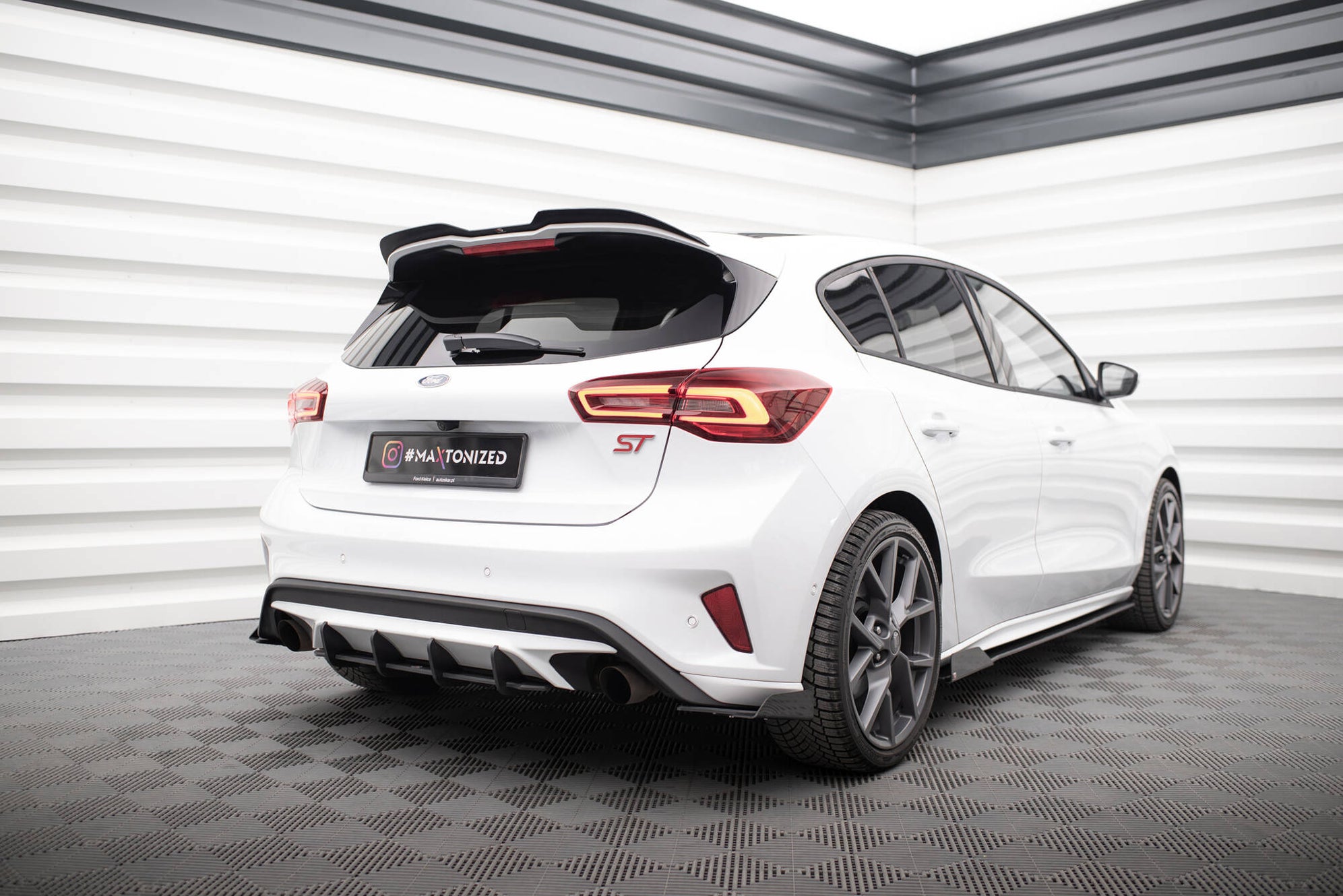 Focus St Side Rear Diffuser Maxton Design Street Pro Rear Diffuser Ford Focus ST Mk4 — Maxton Design AU