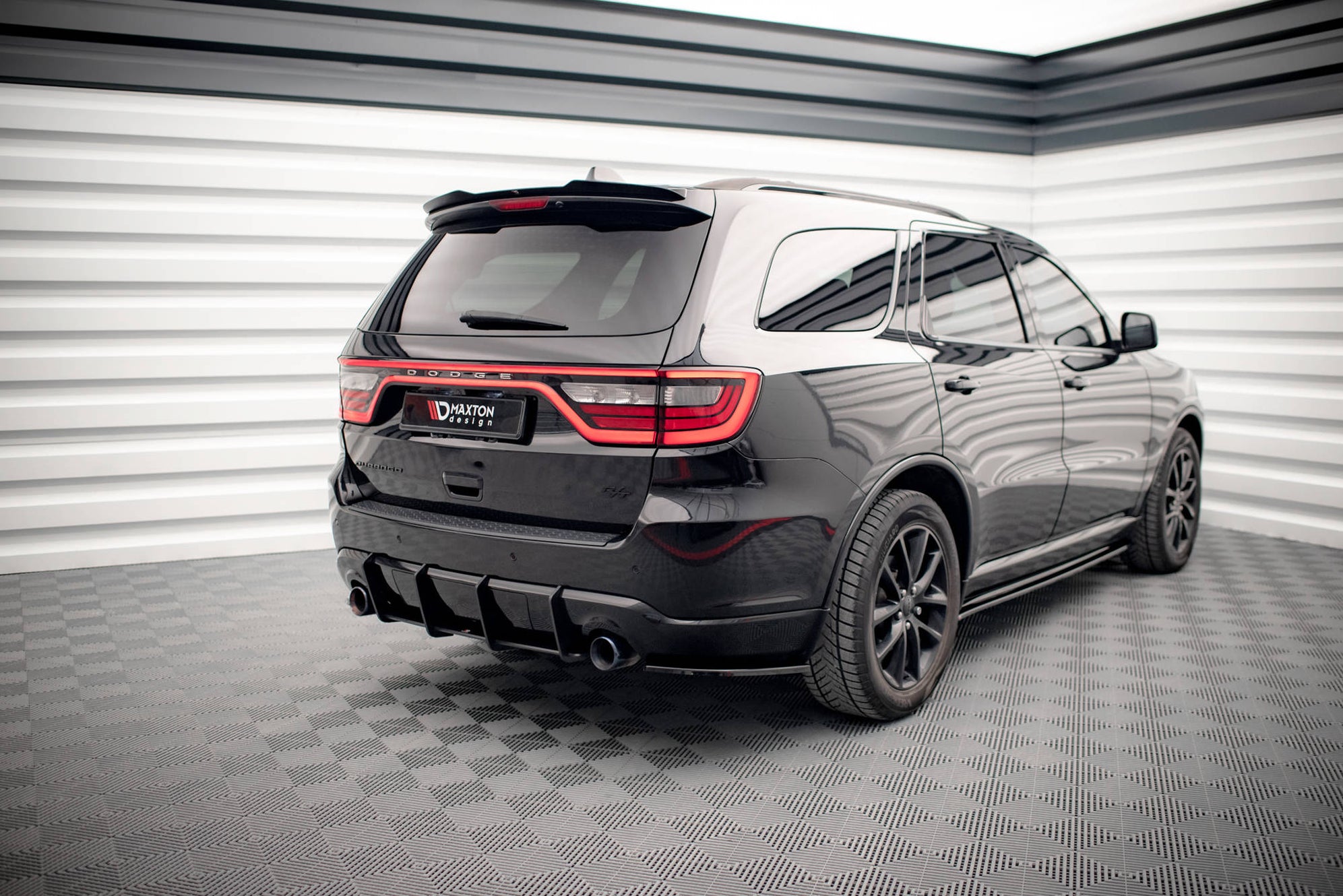 Maxton Design Street Pro Rear Diffuser V.2 Dodge Durango RT Mk3 ...