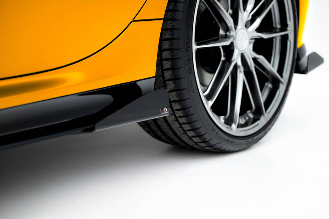 Maxton Design Street Pro Side Skirts Diffusers + Flaps BMW 1 M-Pack F70