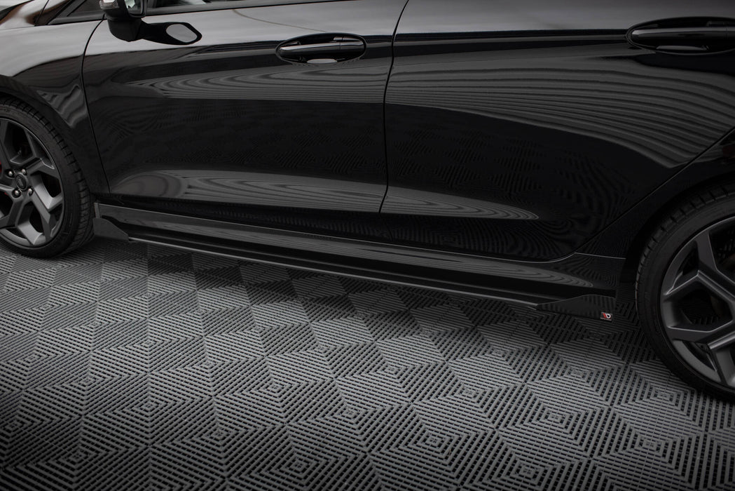 Maxton Design Street Pro Side Skirts Diffusers + Flaps Ford Fiesta  ST / ST-Line Mk8