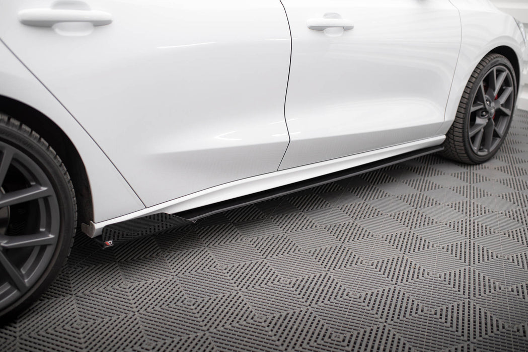 Maxton Design Street Pro Side Skirts Diffusers + Flaps Ford Focus ST / ST-Line Mk4