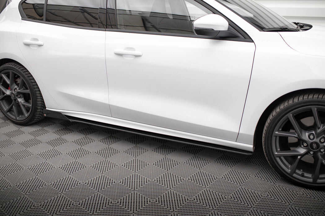 Maxton Design Street Pro Side Skirts Diffusers + Flaps Ford Focus ST / ST-Line Mk4