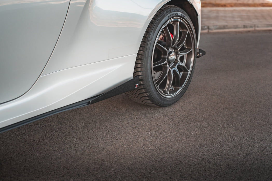 Maxton Design Street Pro Side Skirts Diffusers + Flaps Toyota GR Yaris Mk4