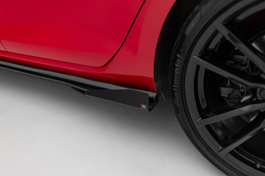 Maxton Design Street Pro Side Skirts Diffusers + Flaps Volkswagen Golf R / R-Line Mk7 Facelift