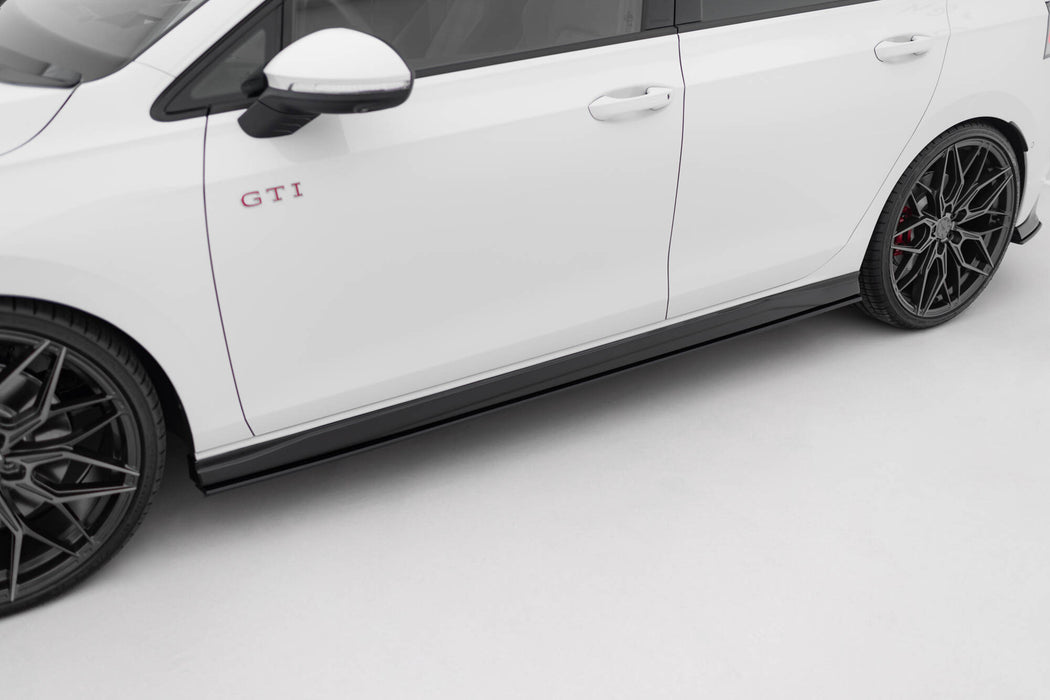 Maxton Design Street Pro Side Skirts Diffusers V.2 Volkswagen Golf GTI / GTE / GTI Clubsport / R-Line Mk8