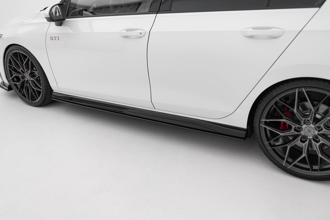 Maxton Design Street Pro Side Skirts Diffusers V.2 Volkswagen Golf GTI / GTE / GTI Clubsport / R-Line Mk8