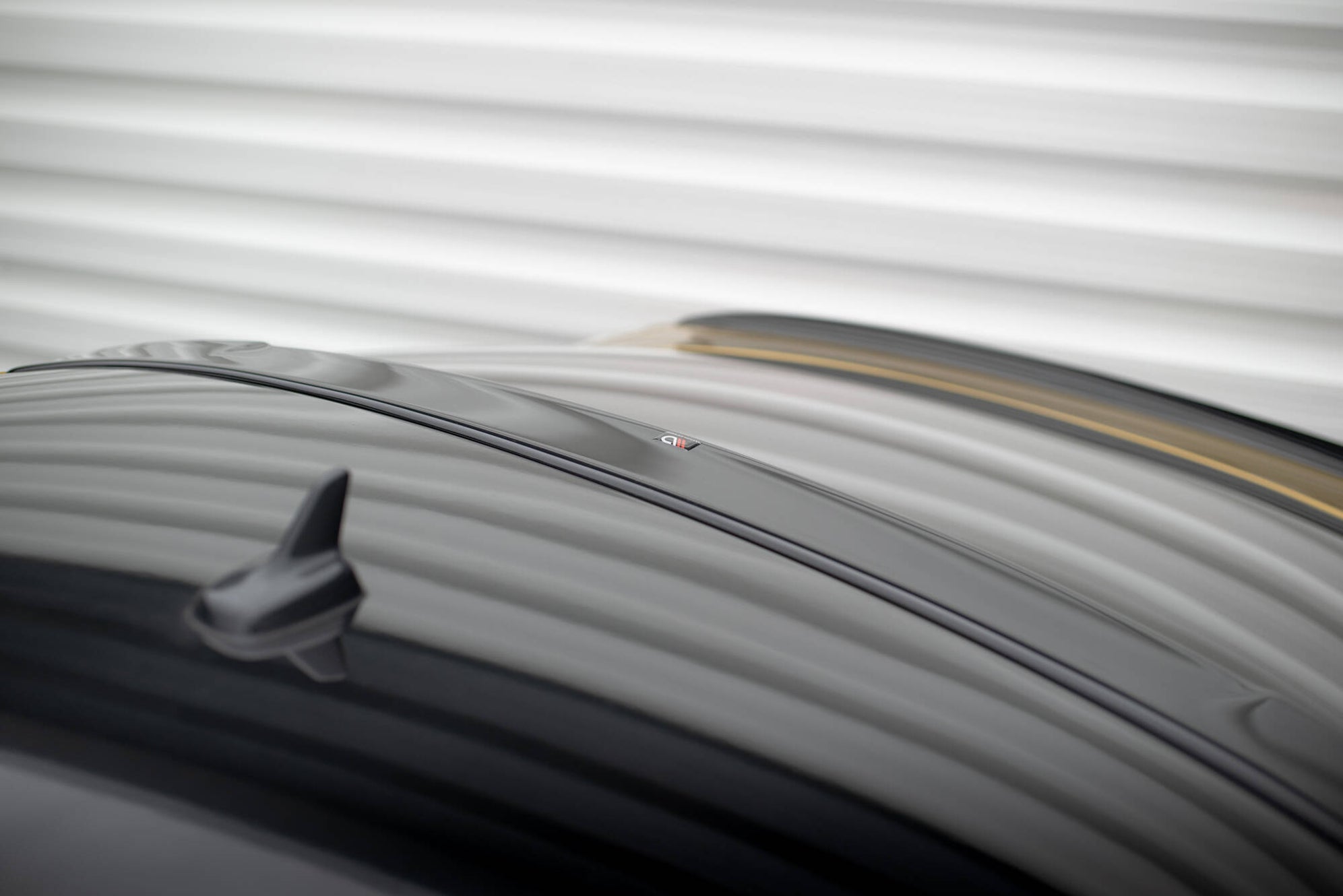 Maxton Design The extension of the rear window Volkswagen Arteon R-Lin ...