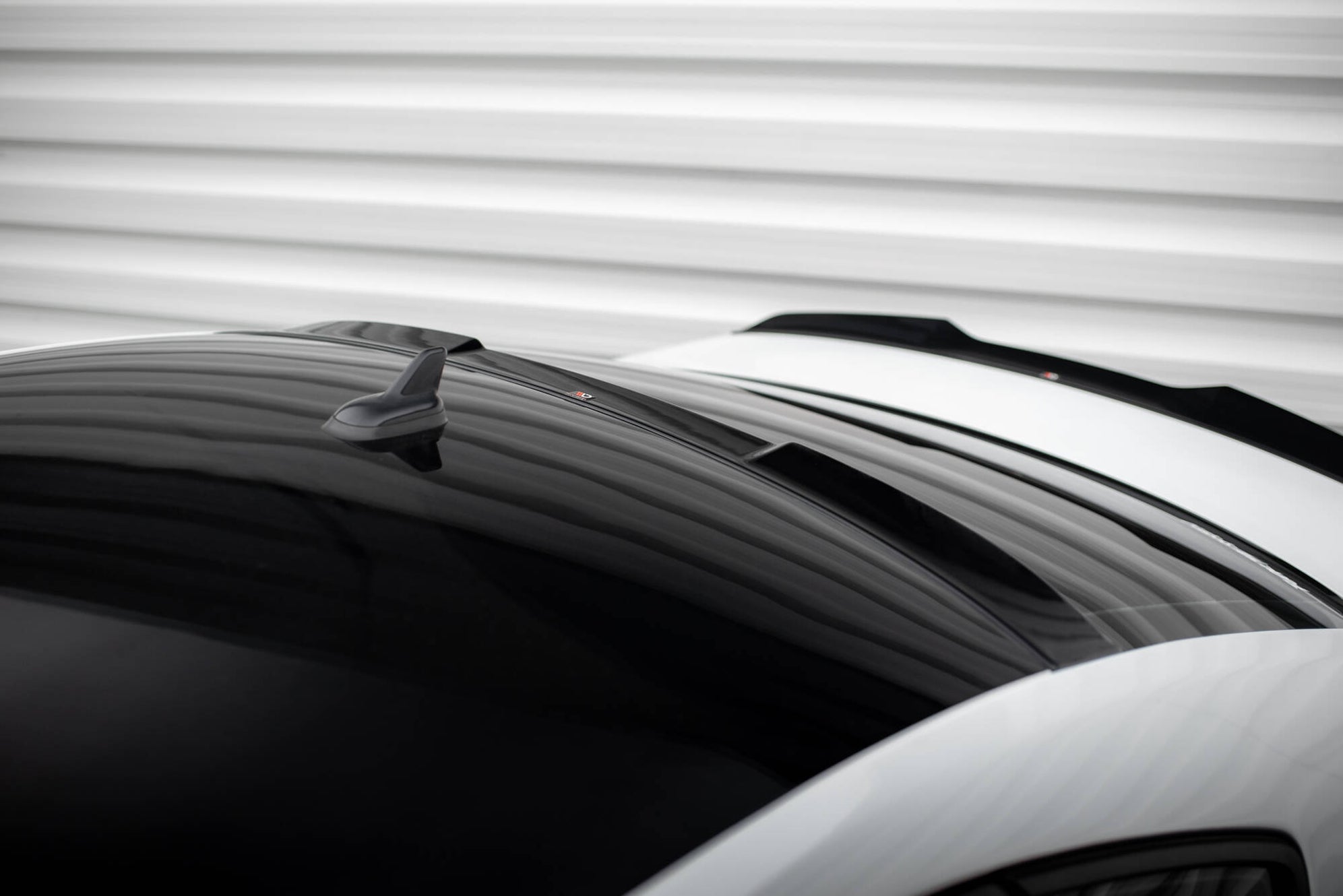 Maxton Design The extension of the rear window Volkswagen Passat GT B8 ...